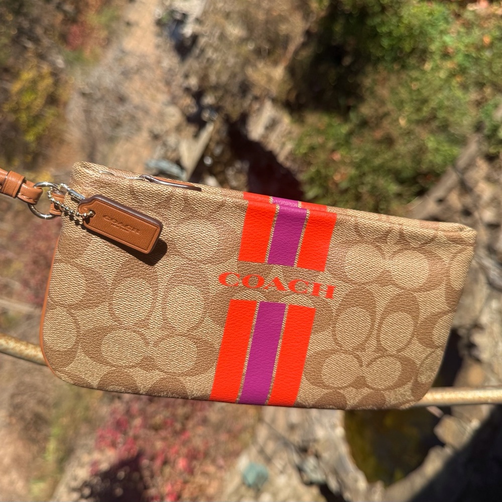 Coach Signature Stripe Wristlet Khaki Red Purple – Card‎ Slots & Tag 👜✨